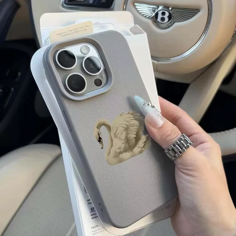 Elegant White Swan Design Shockproof Phone Case