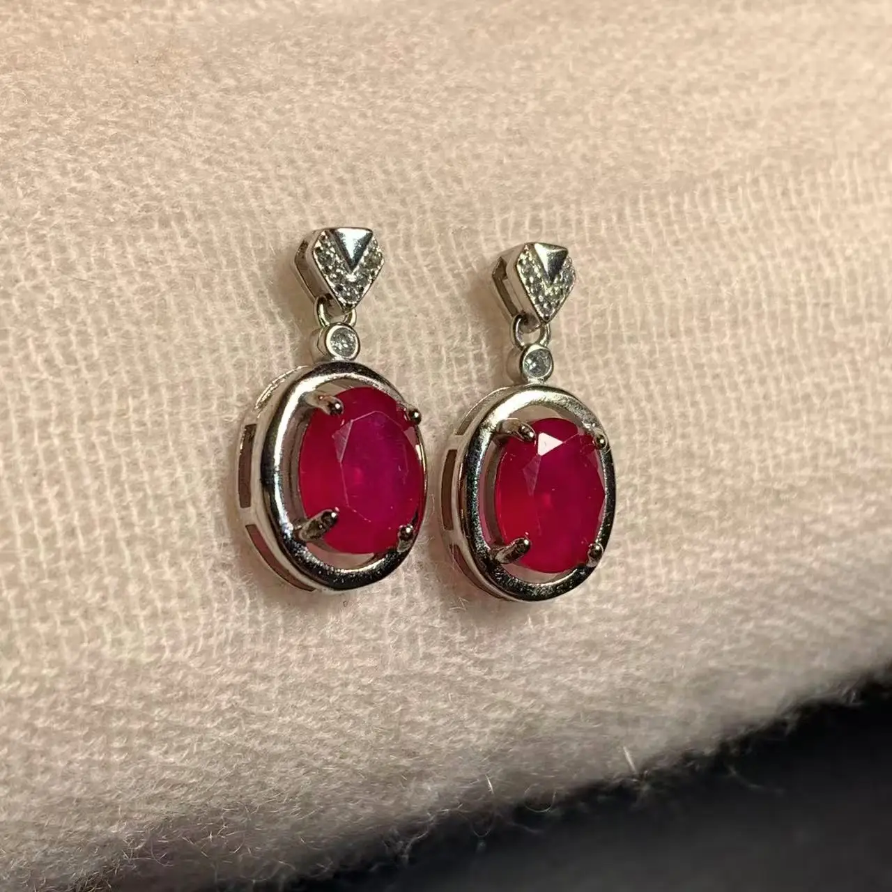 Oval Natural Ruby Earrings 925 Silver Stud Earring For Women 925 Sterling Silver Cute Gift Prevent Allergy Fine Jewelry