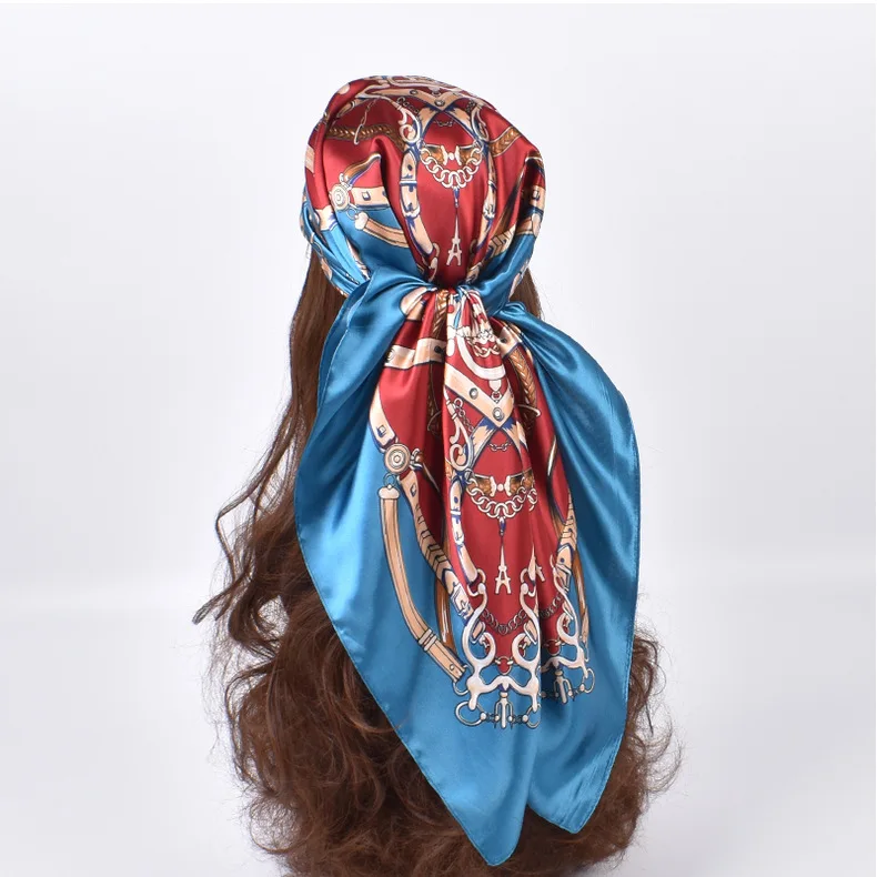 Modisches Kopftuch mit Kettenmuster für Damen, Seidenschal, Haarband, Bandana, Kopftücher, 90*90cm, quadratischer Hijab-Schal für Damen – Detail 9