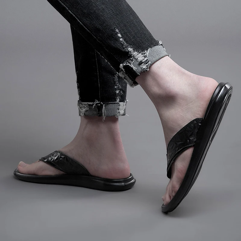 High Quality Summer Beach Outdoor Walking Slippers Genuine Leather Flip Flops Casual Shoes For Men Comfy Antiskid Flat Slippers