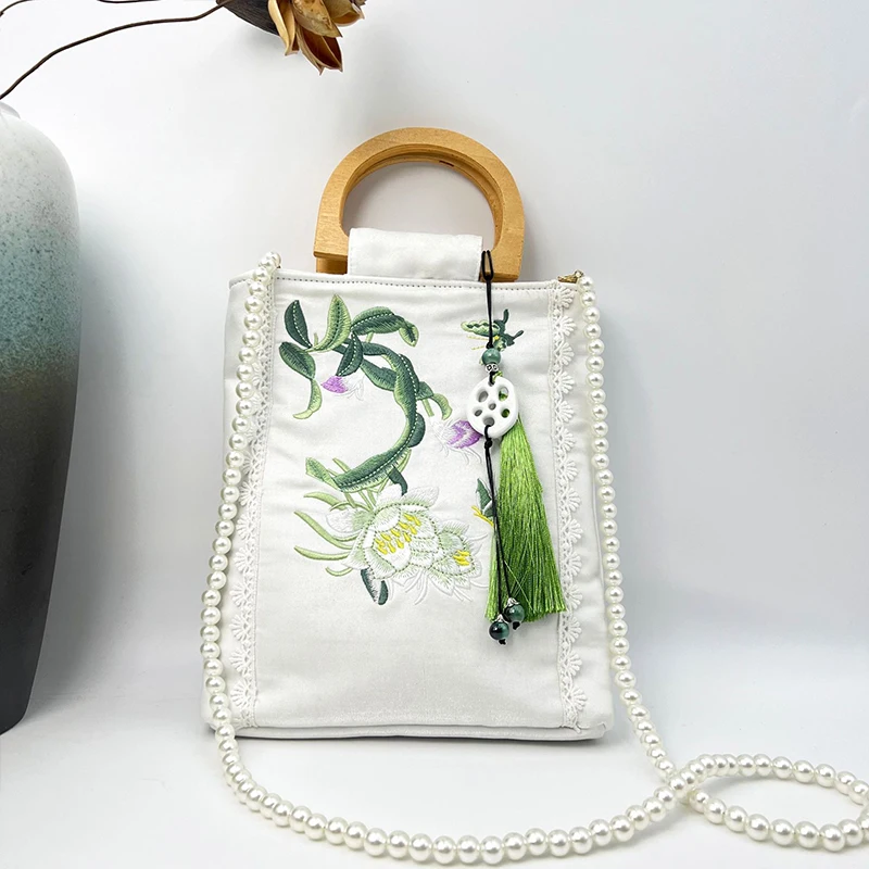 Ancient Chinese Style Hanfu Shoulder Bag Embroidered Crossbody Bag Cheongsam Pearl Handbag Satchel Retro Costume Accessories