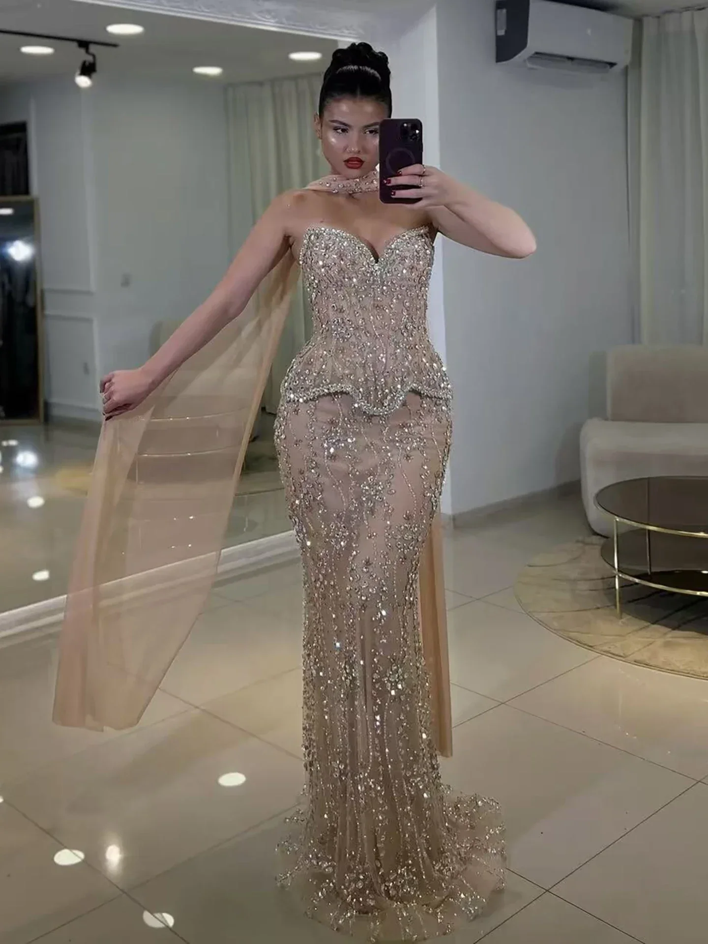 فستان سهرة حورية البحر مزين بالخرز