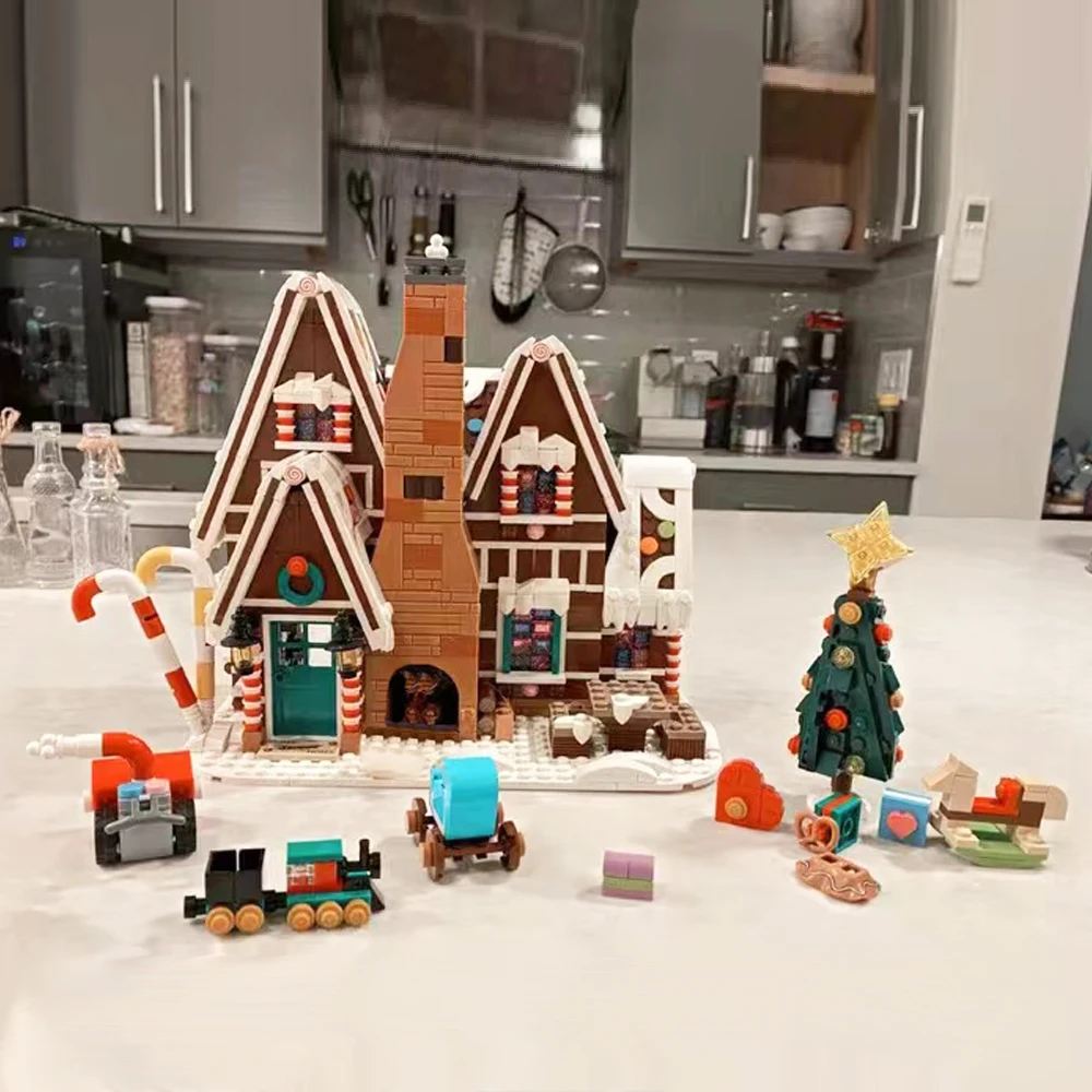Compatible 10267 Winter Village Ideas Gingerbread House Model Building