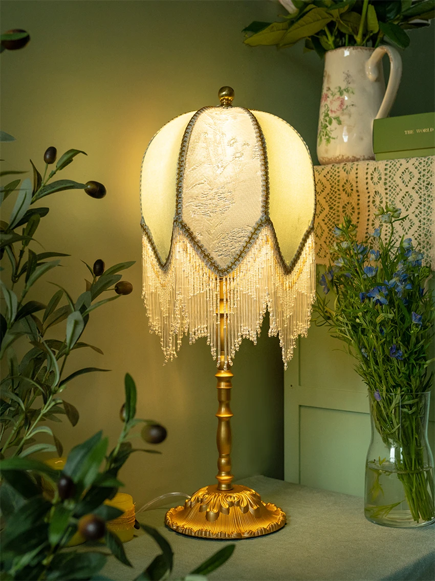 Classic French fabric lampshade vintage table lamp premium sense mood