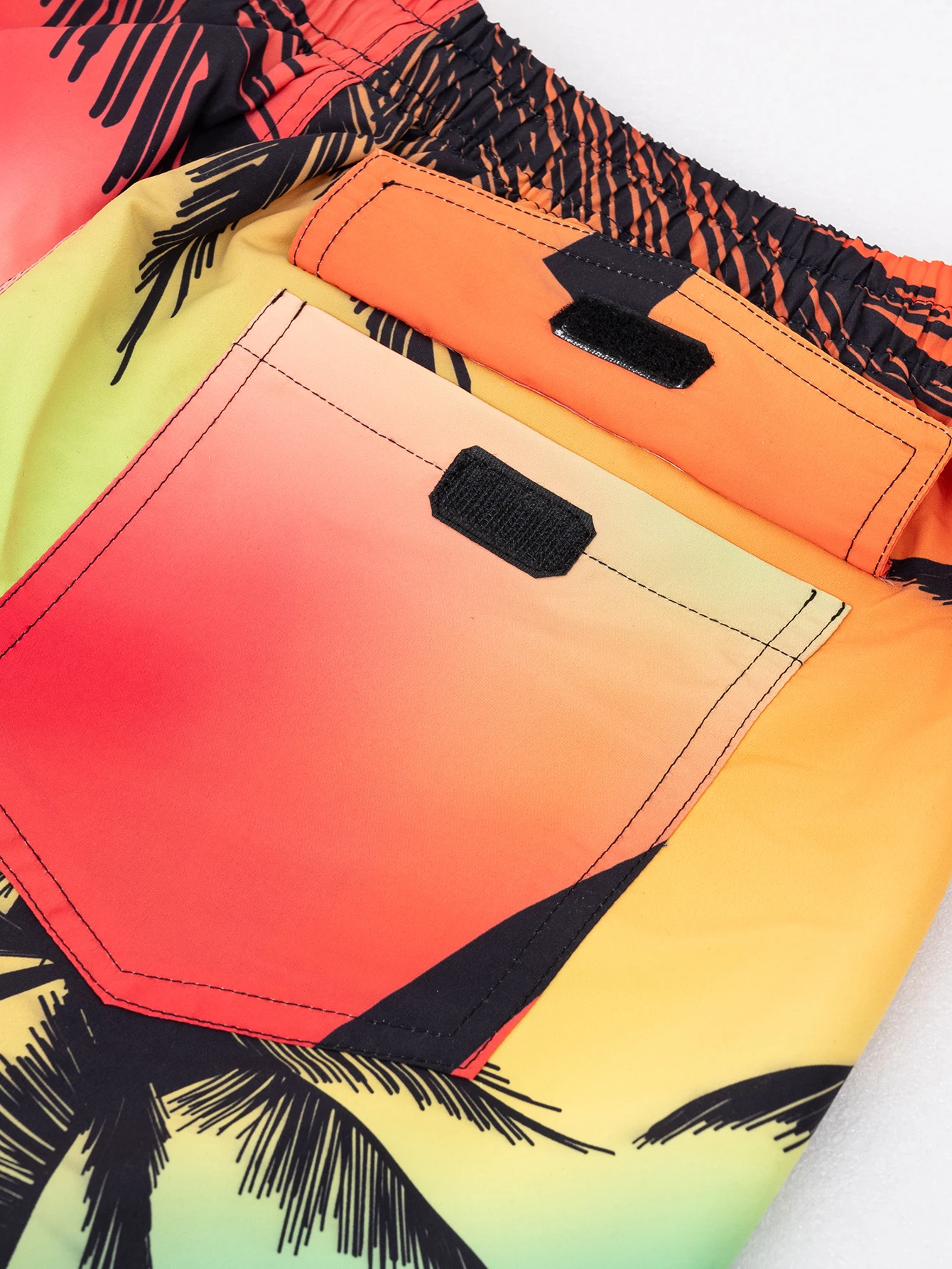 Men's Quick Dry Swim Trunks Outdoor Lightweight Beach Shorts with Mesh Lining Swimsuit Swimwear Spring&Summer Athletic Pants