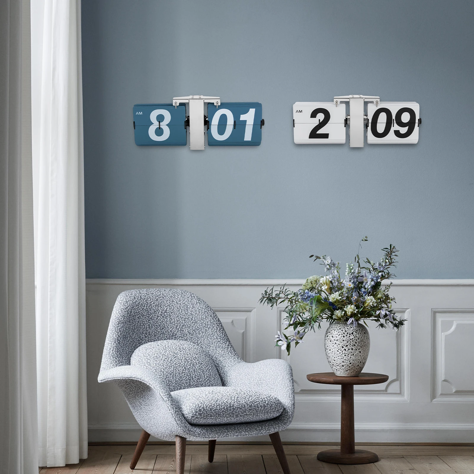 Retro Digital Flip Desk Clock, Classic Flip Clock Shelf Clock, Battery Powered, Flipping Out Wall/Tabletop Clock