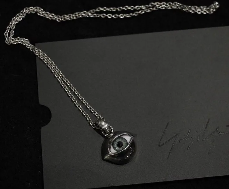 Hand -designed retro eyes men's necklace