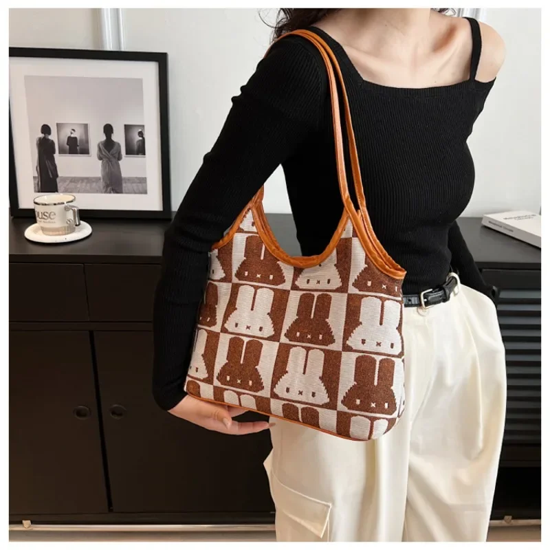 

BAO New Knitted Fashion Rabbit Soft Girl Shopping Handheld Tote Shoulder Bag with Large Capacity Casual Underarm Shoulder Bag