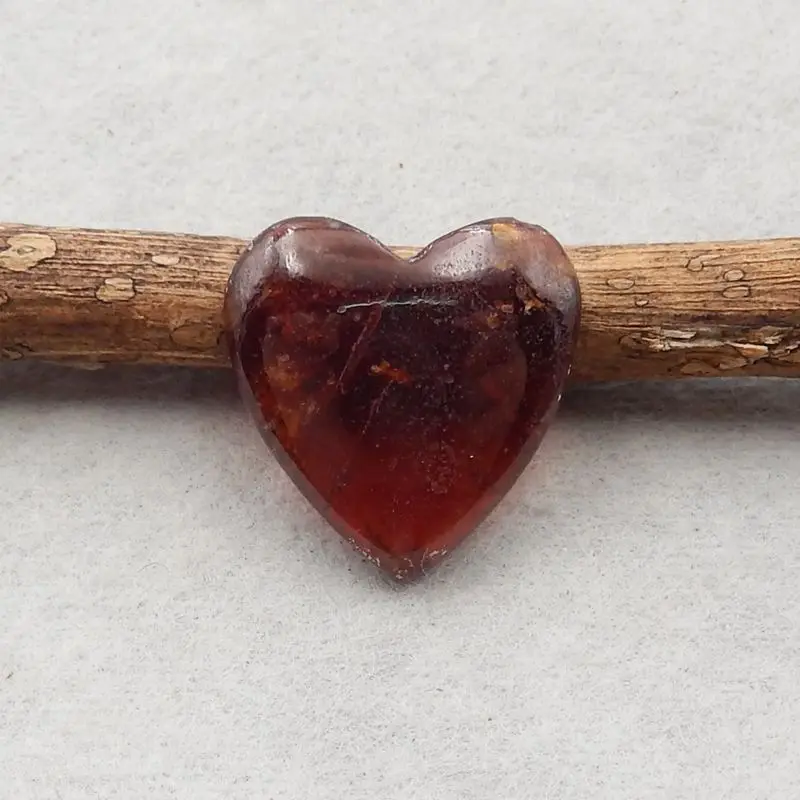 

Natural Stone Garnet Heart Cabochon Handmade Jewelry Necklace Pendant Accessories 20x19x4mm 3g