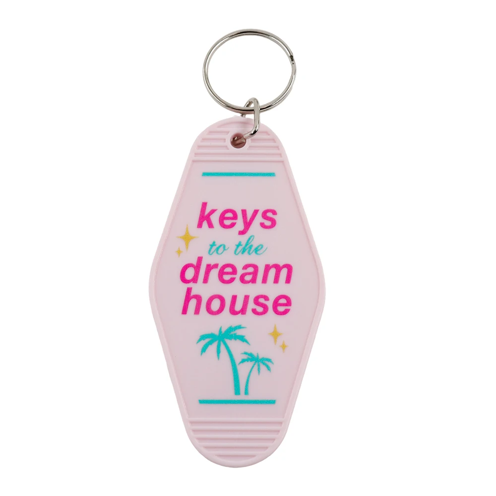 Niedlicher Zitat-Schlüsselanhänger „To The Dream House“, Puppeninspirierter Motel-Schlüsselanhänger, Retro-Rosa-Schlüsselanhänger, Fans-Kollektion, personalisiertes Zubehör – Detail 4