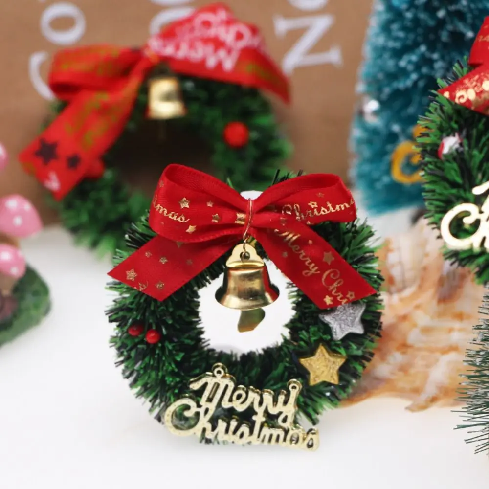 Plastic Christmas Wreath Green Red Miniature Scene Decor