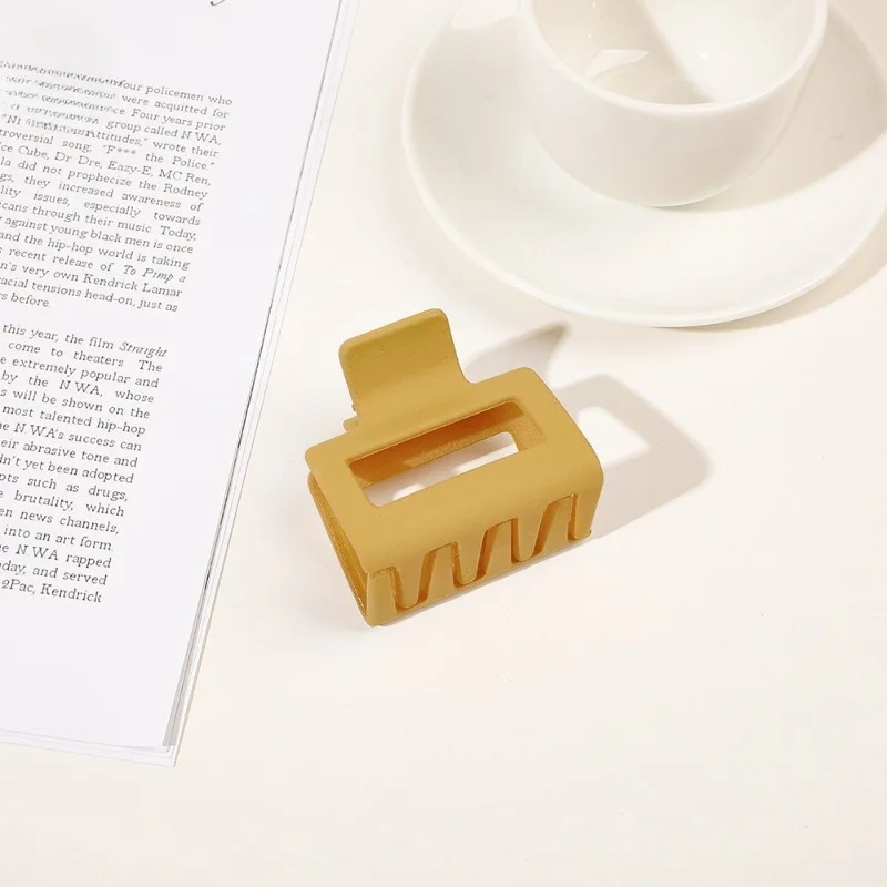 Minimalist Hair Clips - Lightweight Plastic Snap Clip in Black/White/Brown/Khaki, All-Day Hold for Fine to Thick Hair,