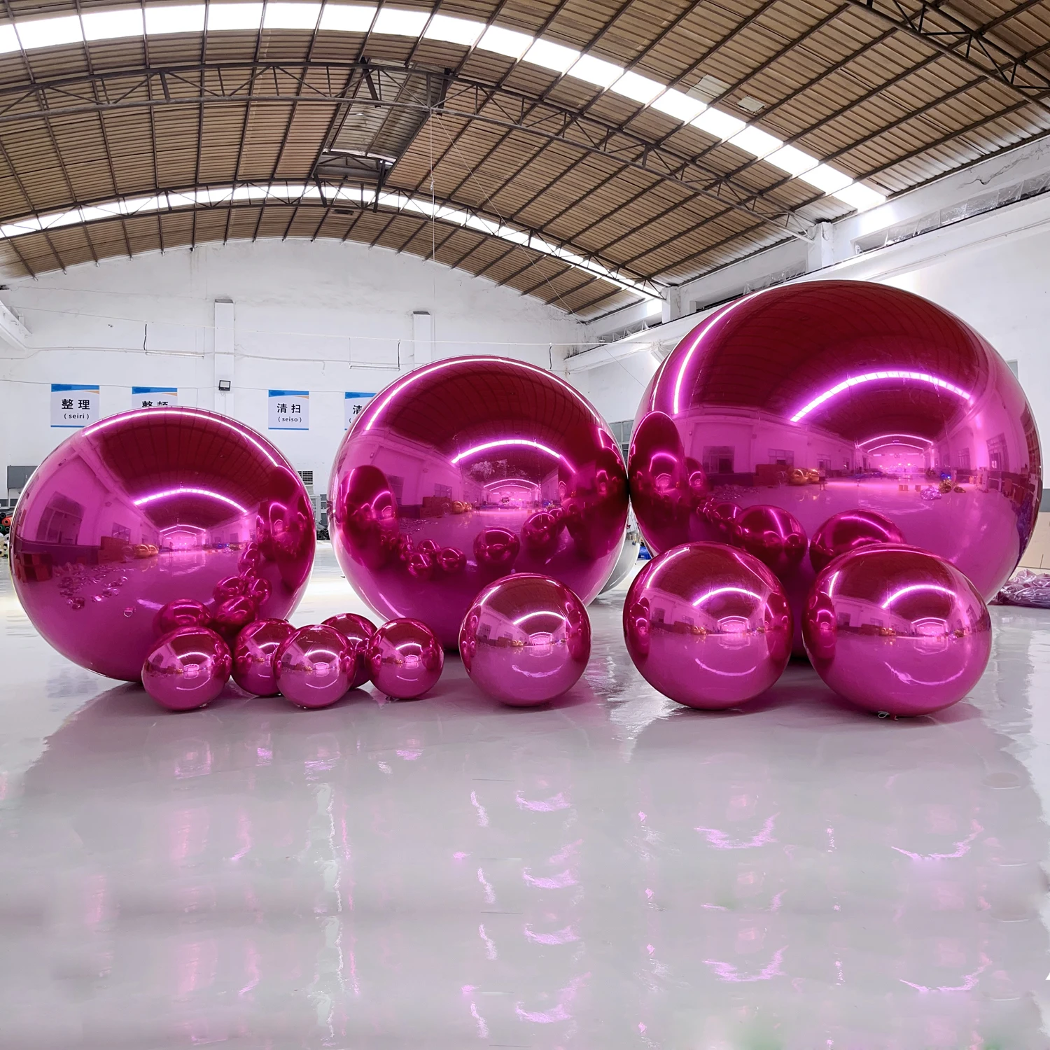 1 Pack Giant Inflatable Mirror Ball Colorful PVC Spheres Set Reusable Metallic Balls For Christmas Party Wedding Backdrop Decor