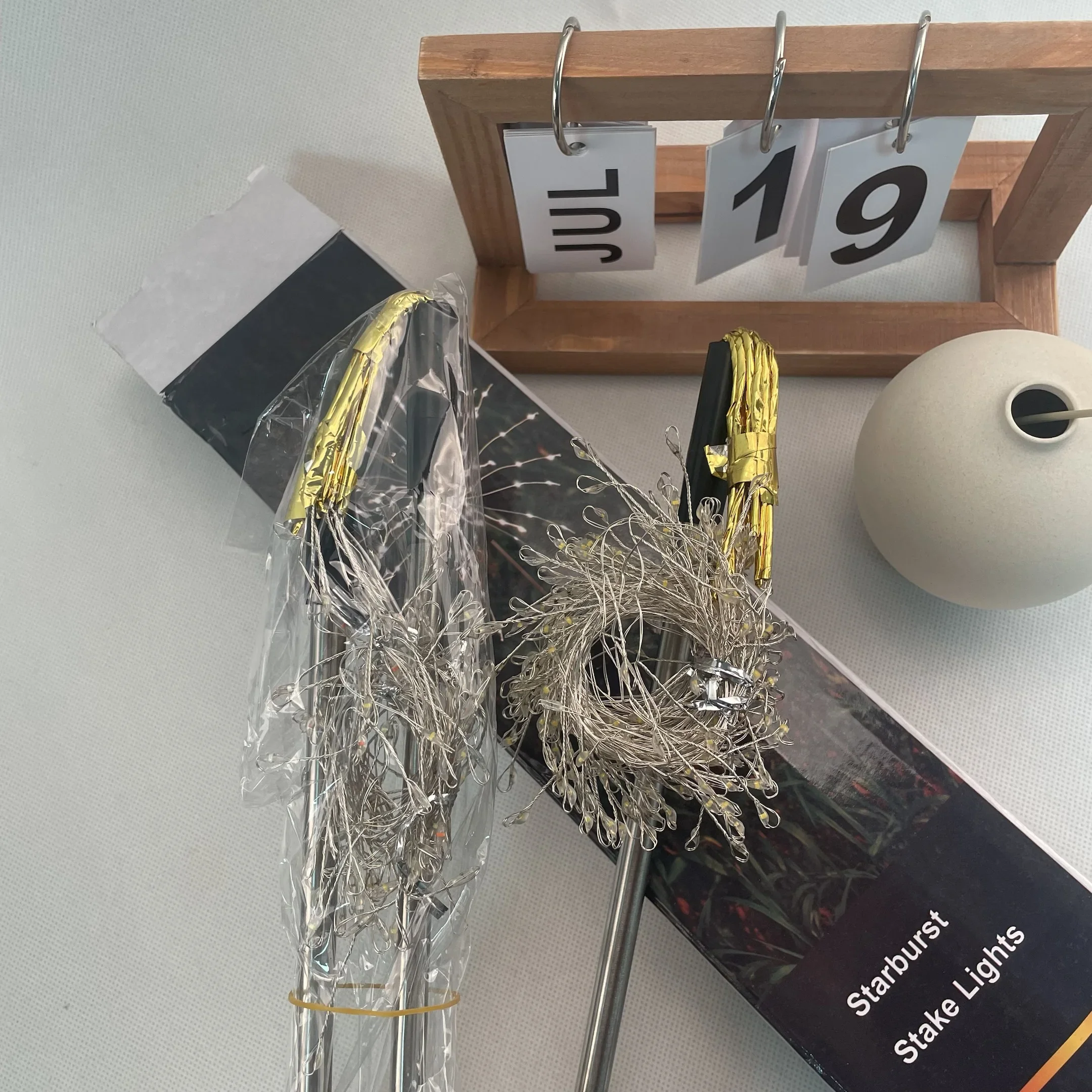 Description Picture 2 of item1/6 Pcs LED Solar Garden Lights Outdoor Copper Wire Waterproof Decorative Lawn Light DIY Firework Lamp Patio Planter Pathway