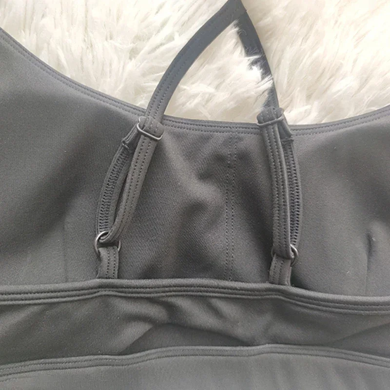 Рисунок 6 - Блестящий прозрачный комплект для