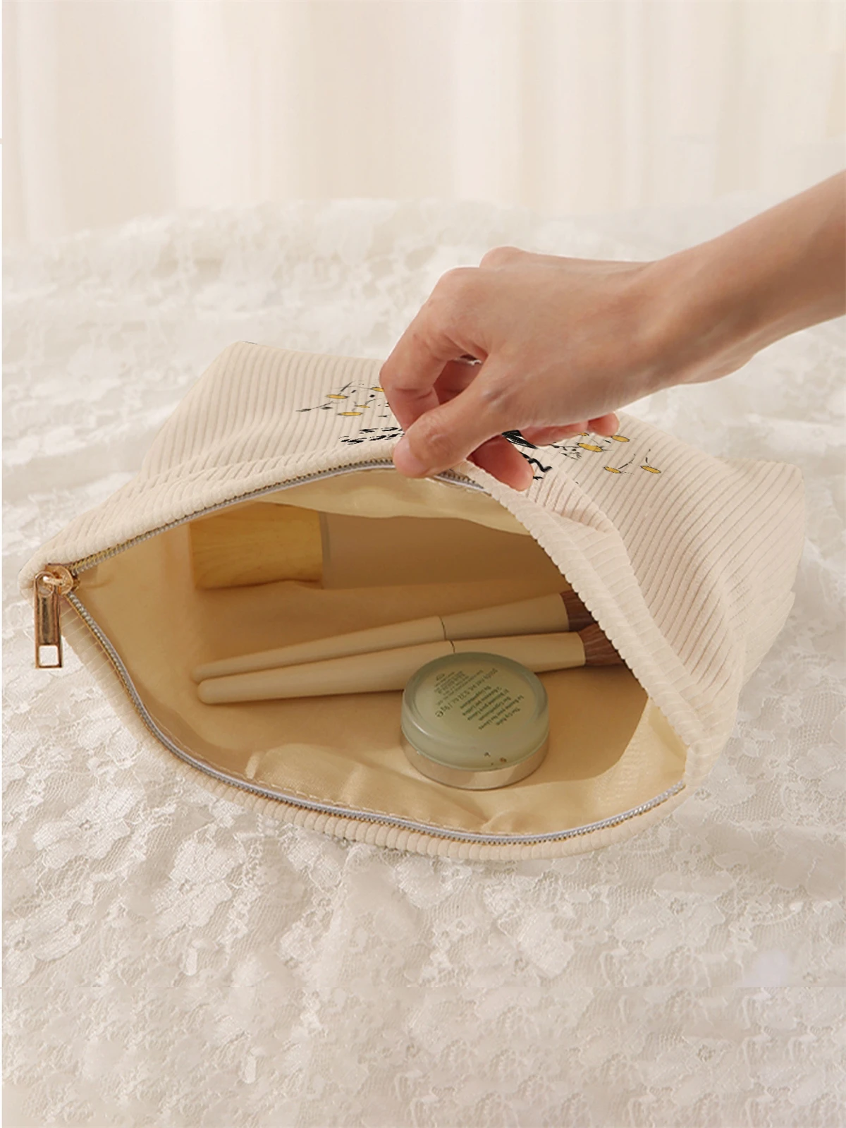 1 cartoon black cat pattern printed corduroy makeup bag, lightweight zipper makeup storage box, multifunctional bag with lining