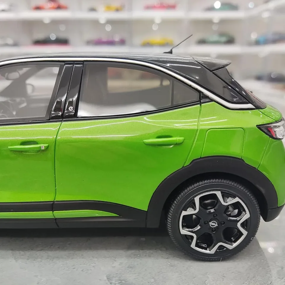 1/18 オペル モッカ E GS 2021 グリーン オットーモビル製ミニカー 1 18 Opel Mokka E GS 2021 Green Otto Mobile Miniature | eBay