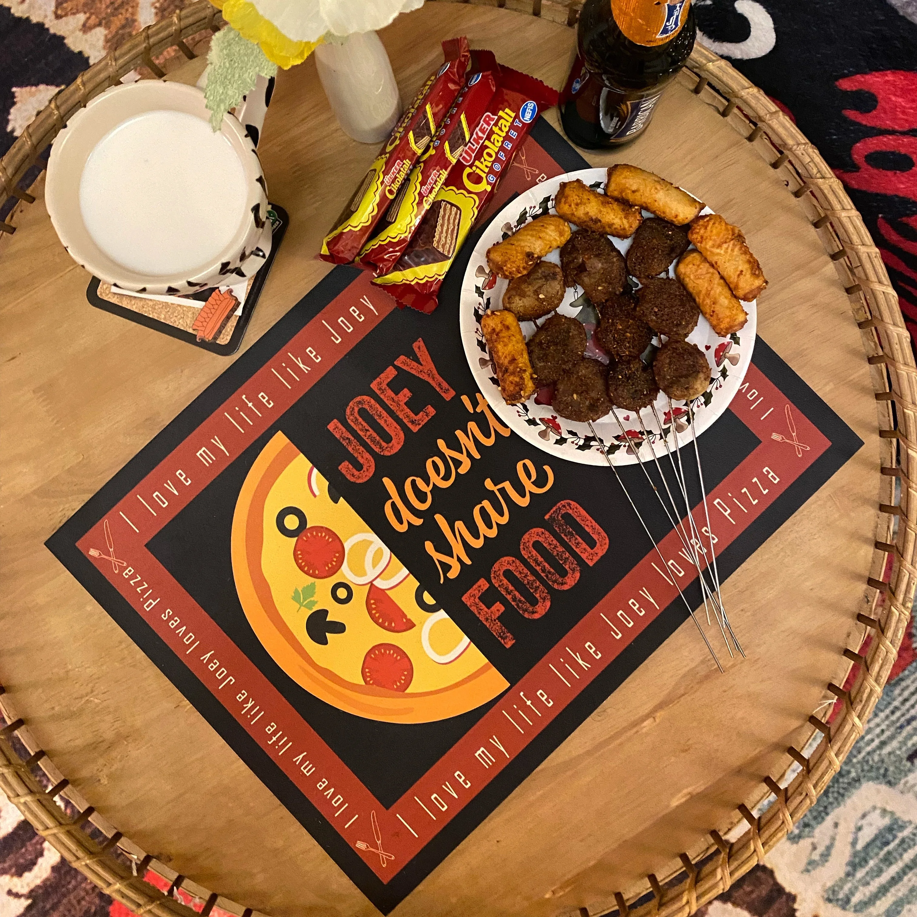 

Placemats for Dining Table of Friends TV Show Heat-Resistant Placemats Stain Resistant Anti-Skid Tableware Mat Xmas Decor Gift