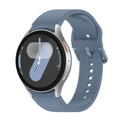 Silicone Strap for Smartwatch - Versatile and Adjustable Bracelet Band (Clear sky)