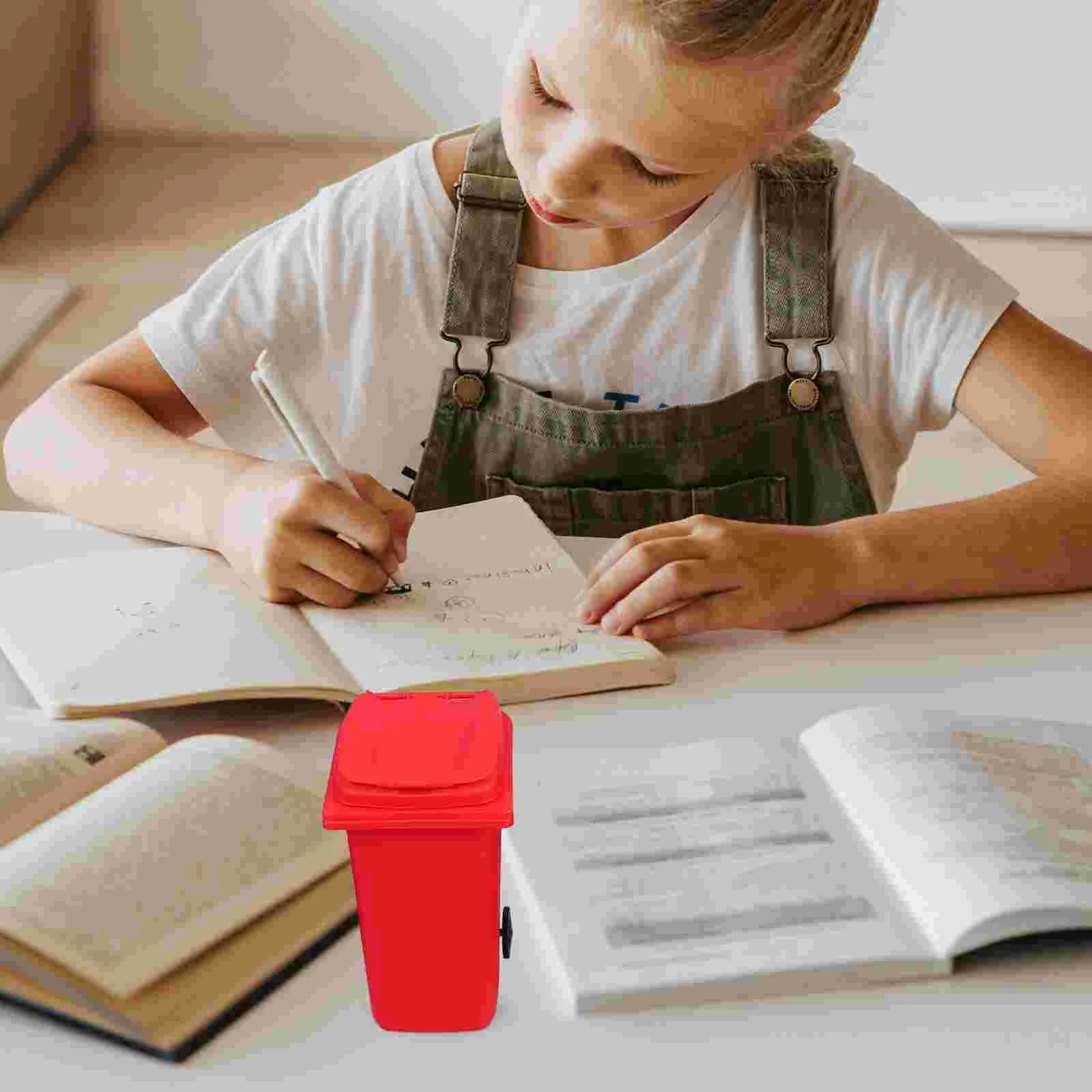Mini Trash Can Pen Holder Plastic Desk ganizer Pencil Case Hard Container Wastebasket Toy Garbage Bin Pen Stand Desk 4Pcs