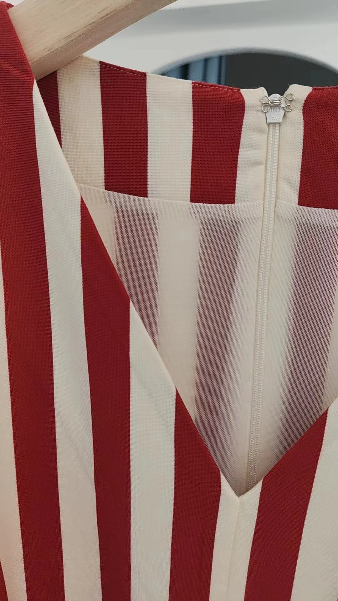 Fenggejiwo women's V-neck vertical stripe tie up jumpsuit