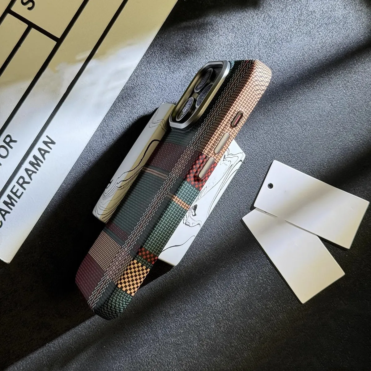 Kevlar Carbon Fiber Pattern Magnetic Phone Case with MagSafe Compatibility