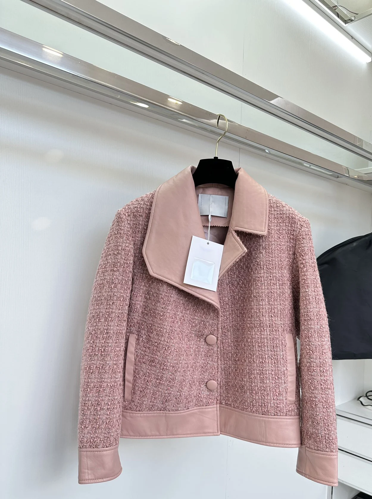 

Imported coarse flower Ni exclusive custom small fragrant coat loose version of inclusiveness is very good8.1