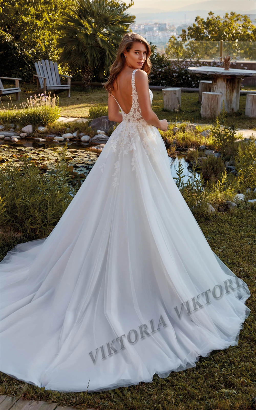 green emerald velvet dress Martini