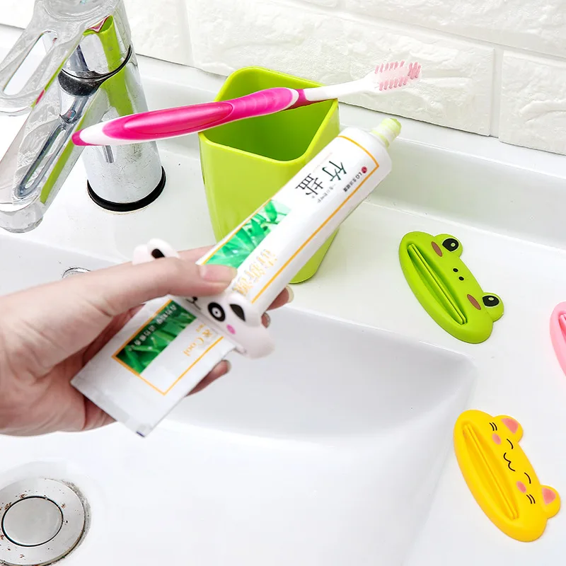 Kitchen Accessories Bathroom Multi-function Cartoon Toothpaste Squeezer Kitchen Gadget Home Bathroom Decoration toothpaste squeezer kitchen gadgets