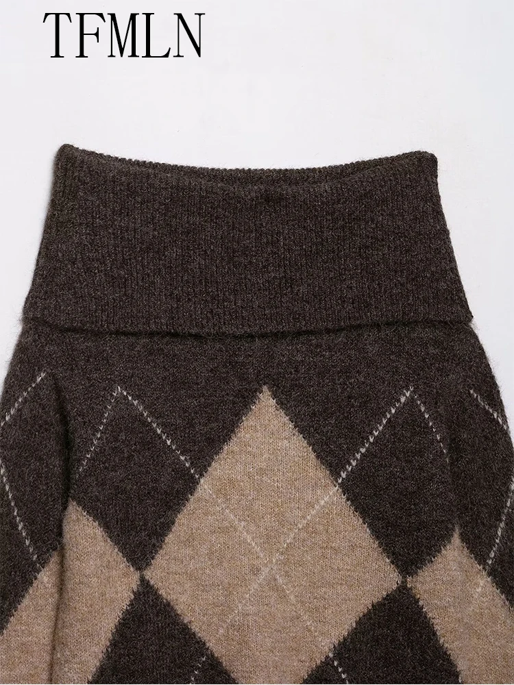 2025 Autumn Winter Women Off Shoulder Knitted Sweater Fashion Warm Loose Argyle Pullover Tops Causal Ladies Slash Neck Sweaters