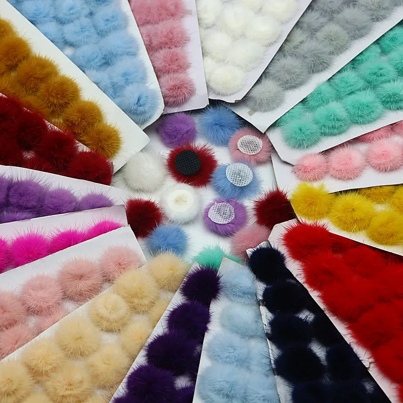 100PcsPlateof25CmFluffySolidColorPompomswithBucklePompoms