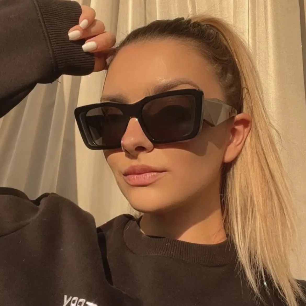 Vintage Rectangle Sunglasses For Women Black Large Frame Eyewear_voghion.com