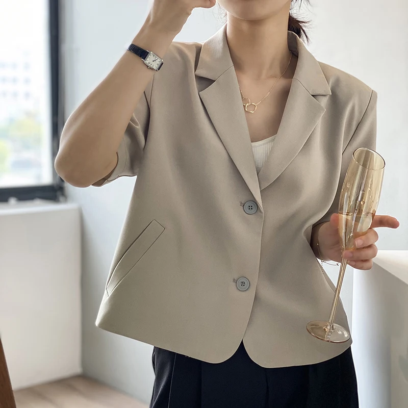 QOERLIN Korean Fashion Blazers for Women Elegant Stylish Notched Collar Two Buttons Pockets Short Tops Jacket Coat Office Wear