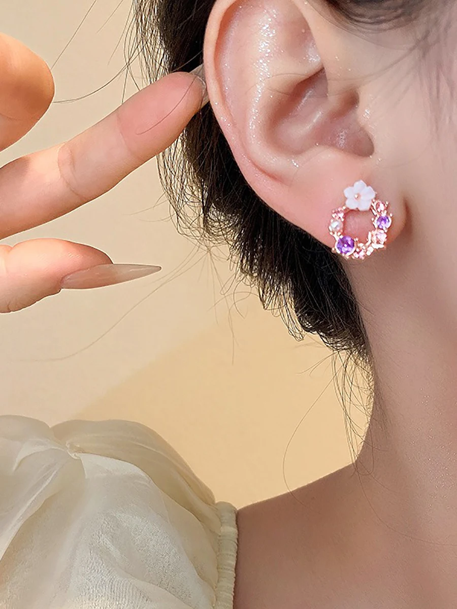 Charming Flower Earrings with Pearl