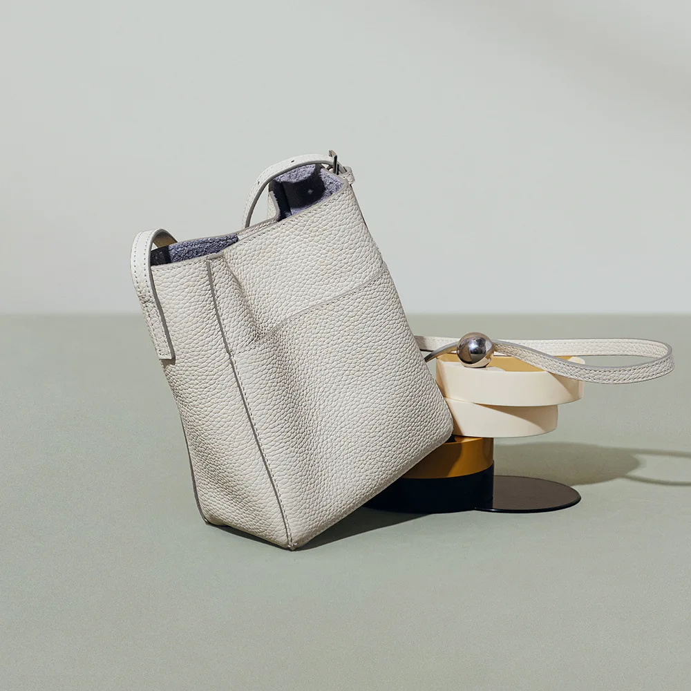 Women's Shoulder Bucket Korean Bag Style Y2k 2024 Early Spring New Texture Genuine Leather Top Layer Cowhide Versatile Simple