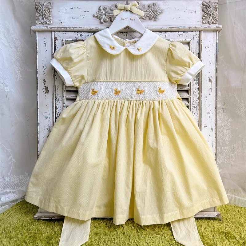 Ins Handmade Vintage Yellow Duck Cotton Boutique Girls Short-sleeved Dress Kids Sweet Party Dress Kids Smocking Clothes