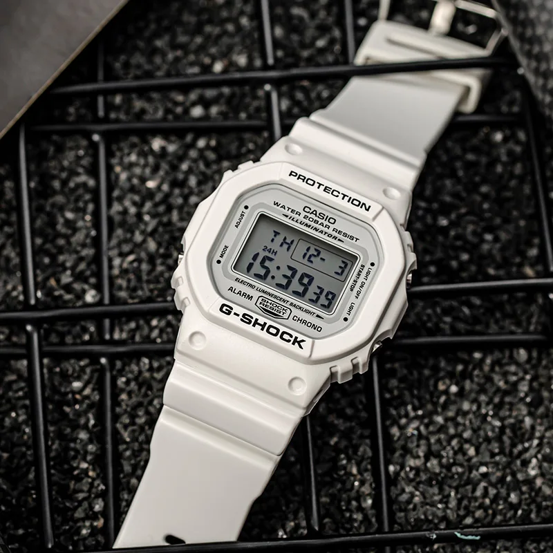 G-SHOCK DW-5600 ダイヤモンド装飾 ホワイト G-SHOCK DW-5600 ダイヤモンド装飾 ホワイト G-Shock Marine White