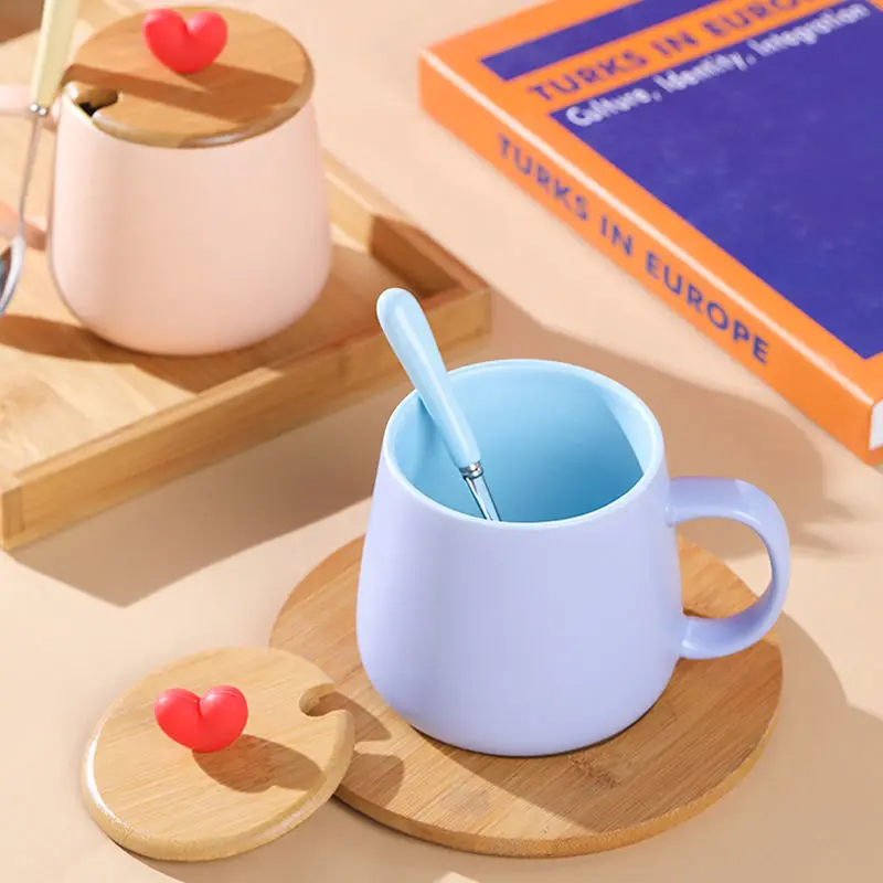 

Large Capacity Ceramic Mug with Lid Spoon Home Drinking Cup Korean Version of The Cute Breakfast Cup Couple Cups