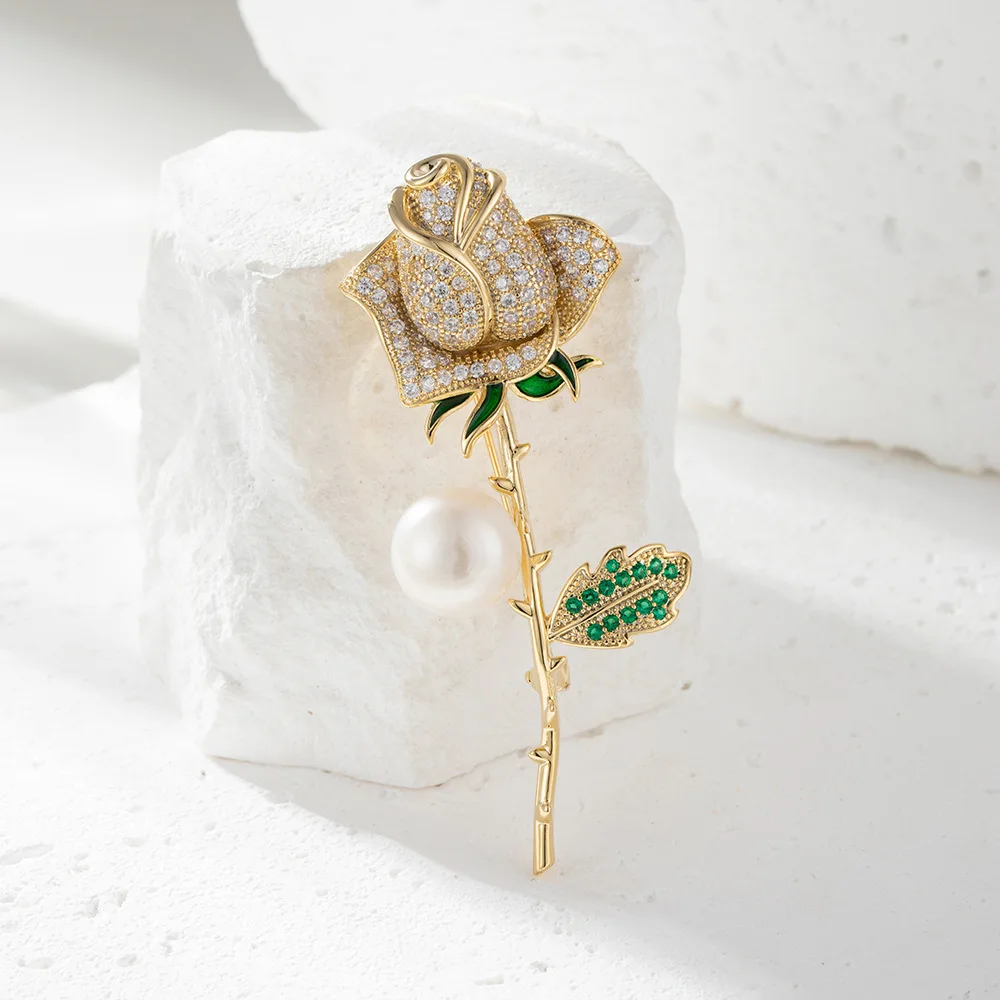 Korean Version of Elegant Luxury Rose Brooch Small Luxury Flower Pin New Holiday Gift Decoration Corsage Brooches for Women