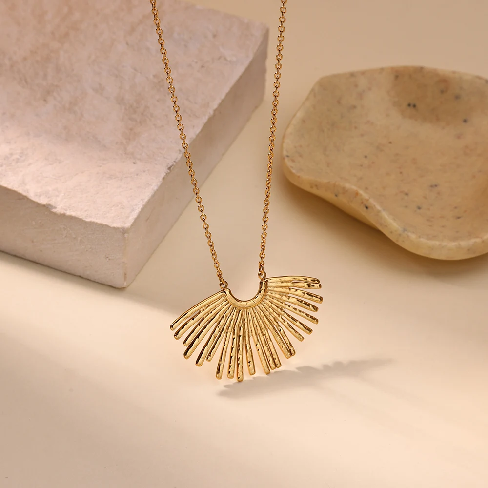 Stainless Jewelry Geometric Pendant Necklace for Women