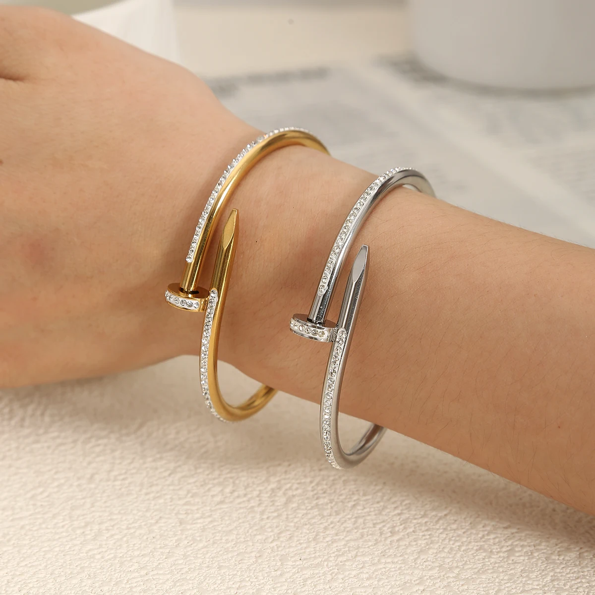 Vintage Titanium Steel Stainless Steel Women's 18K Gold Bangles Wristwear Trendy Charm Jewelry Decoration Holiday Gifts Luxury