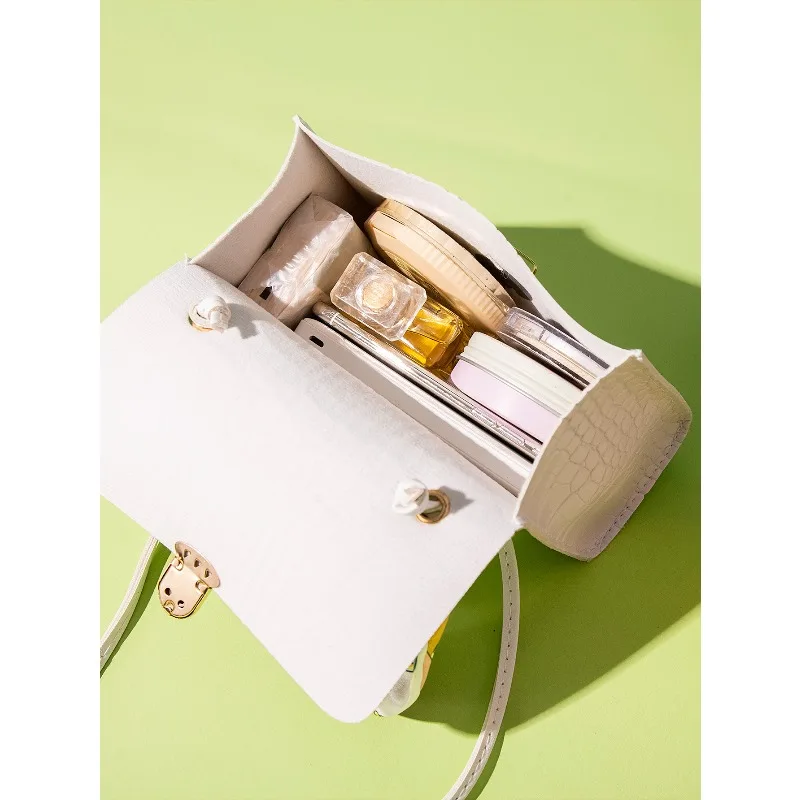 Neu eingetroffene Damen-Umhängetasche mit Krokodilmuster, koreanische Mode, lässige Allround-Handtasche, Tragetasche mit Schal – Detail 20