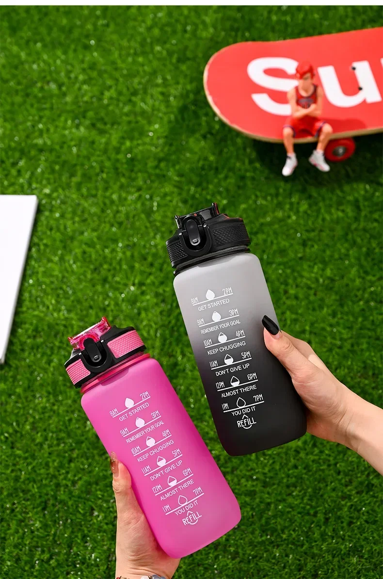 Description Picture 4 of item700ml Sports Water Bottle Portable Leak-proof Colorful Plastic Cup Shaker Bottle Outdoor Travel Portable Gym Fitness Jugs