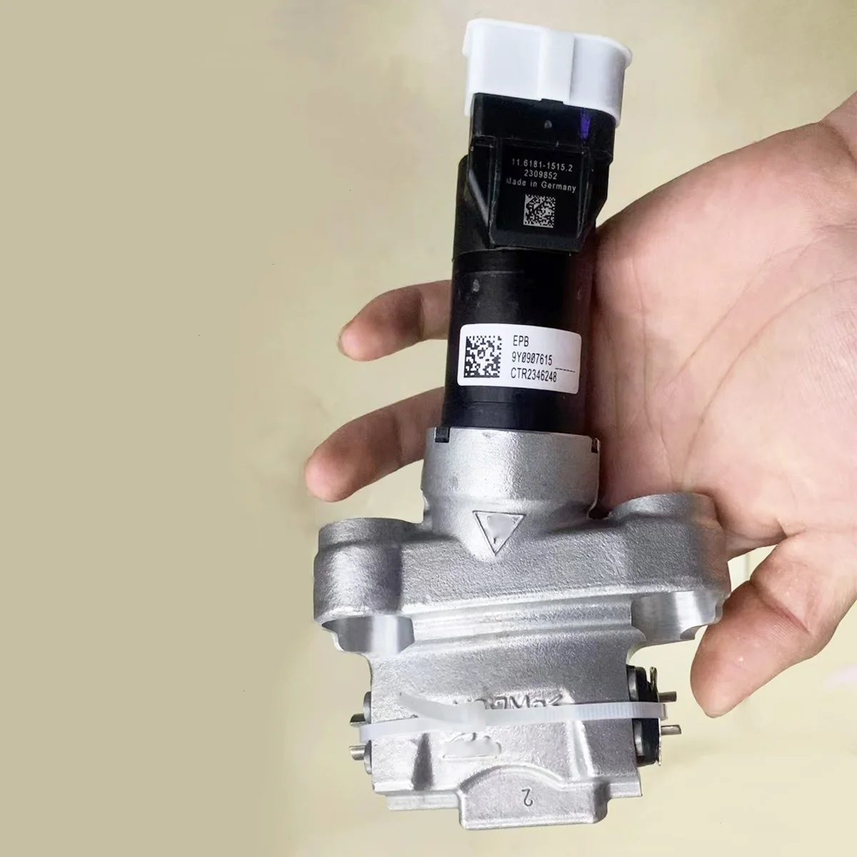 9Y0907616 , 9Y0907615 Parking Brake Actuator Rear Left and Right For Porsche Audi 9A790761500 9A790761600 New