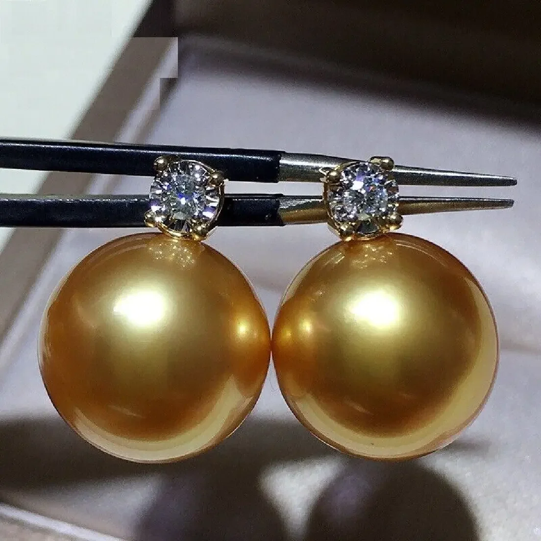 

AAA Huge 10-11mm Round South China Sea Gold Pearl Earrings 925S silver