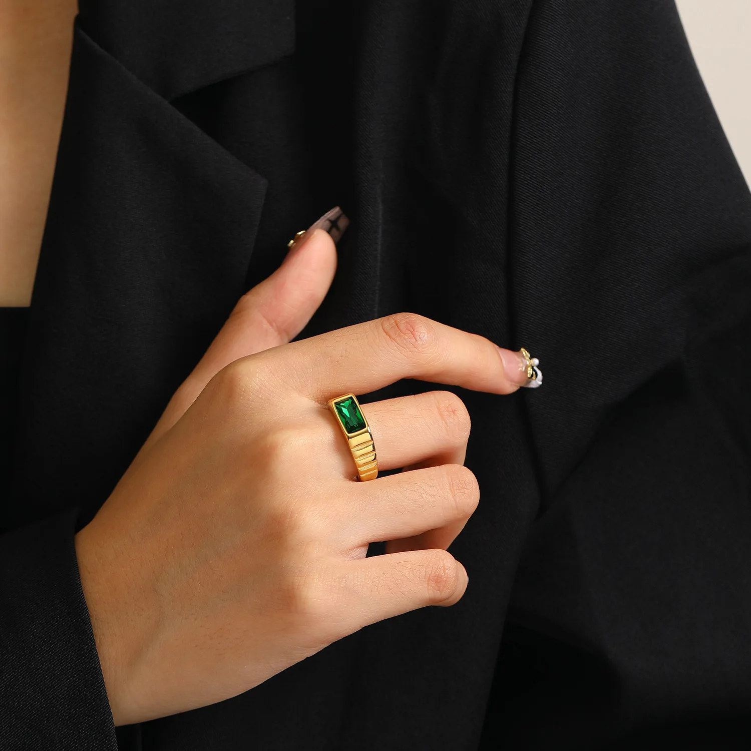 

Luxury Rectangle Shaped Crystal Wedding Rings For Women Vintage Stainless Steel Party Jewelry Birthday Gift Bulk Wholesale Items