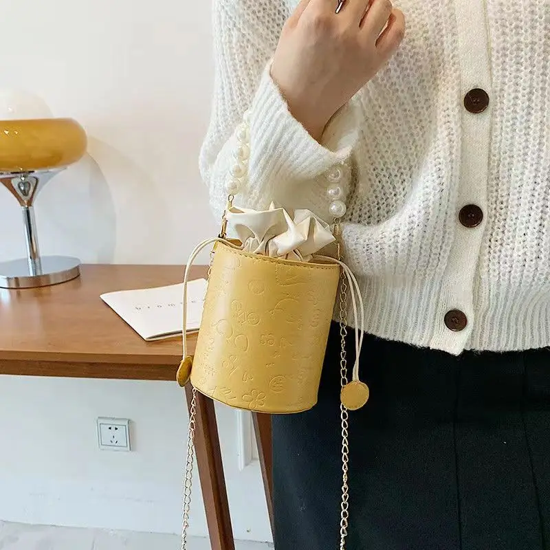 

Genuine Leather Handheld Women's Large Capacity Fashion Commuting Shoulder Bag Classic Pattern Fashion Brand Versatile Bag