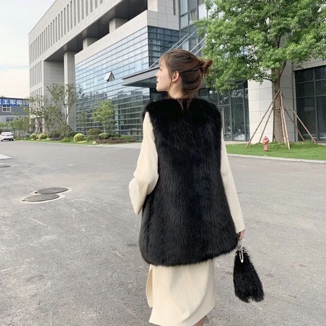 Autumn and Winter 2021 New Imitation Fox Fur Grass Vest Women's Middle Long Coat Imitation Fur Fur Vest Shoulder Gray ladies parka coats