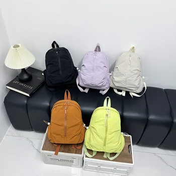 Nuovo Zaino in Nylon 2026 per Uso Quotidiano e Viaggi, Grande Capacità, Zaino Scolastico Morbido Plissettato Multicolore