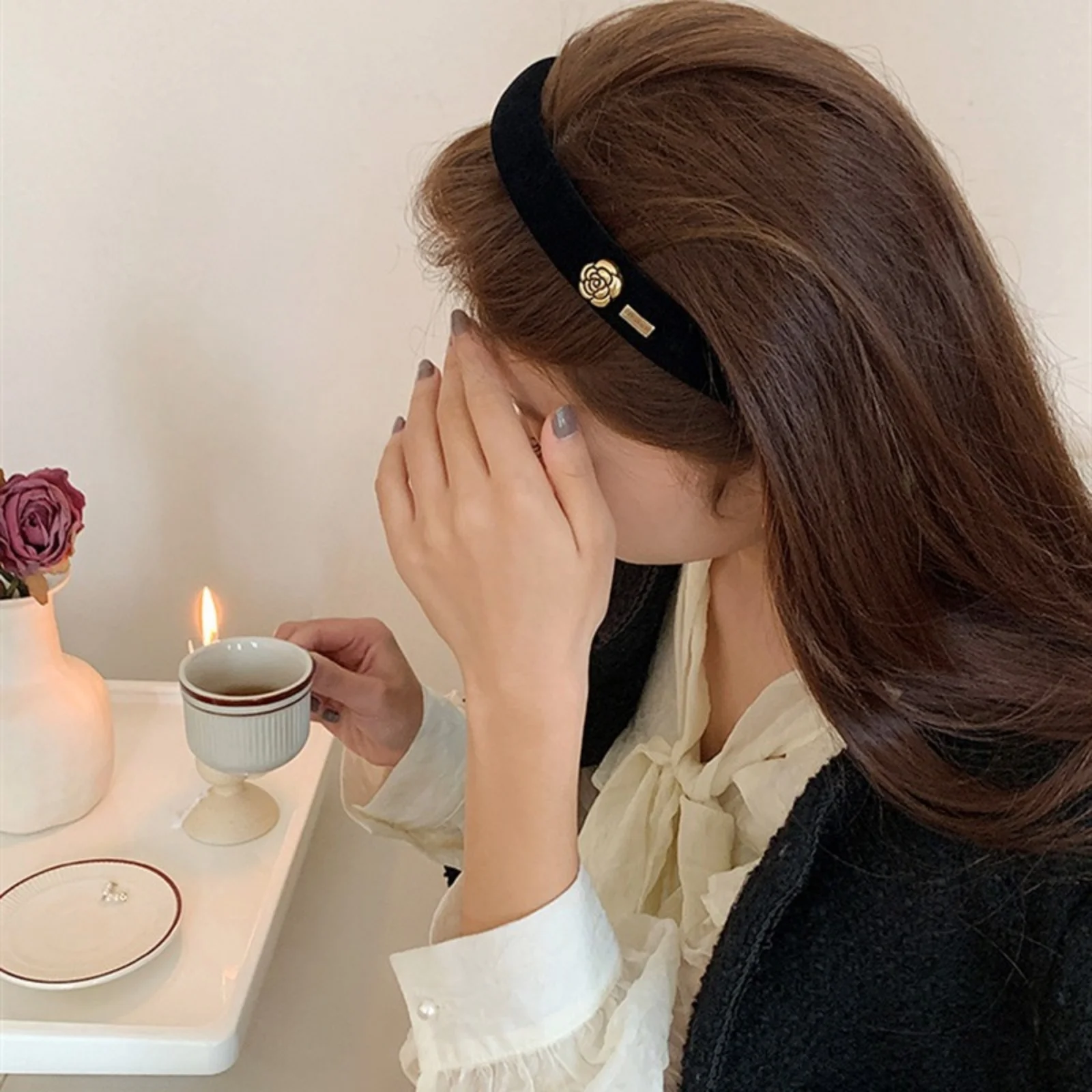 1PC Elegant Black Velvet Headband with Gold Rose Detail, Trendy Hair Accessory for Women, Perfect for Any Occasion